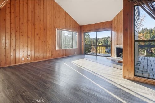 27657 Peninsula #110 Drive, Lake Arrowhead, CA, 92352 | Card Image