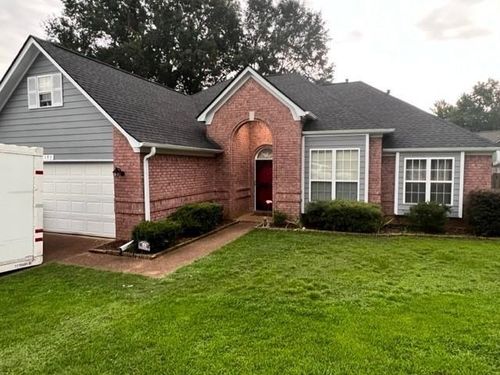 195 Cross Point Dr, Collierville, TN, 38017-3883 | Card Image