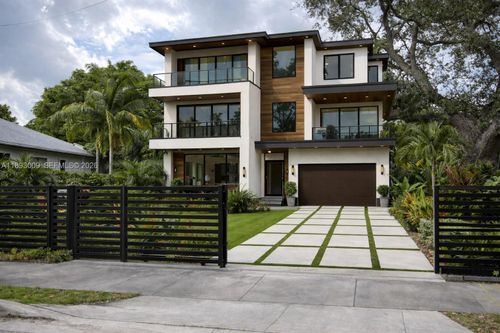 150 Nw 44th St, Miami, FL, 33127-2614 | Card Image