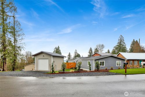 3613 Galiano Dr, Ferndale, WA, 98248-9016 | Card Image