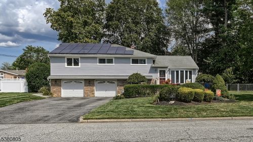 26 Ackerson Ave, Pequannock, NJ, 07440-1116 | Card Image