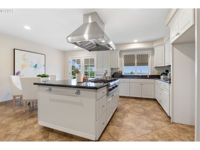 Kitchen-Cooking Island | Image 10