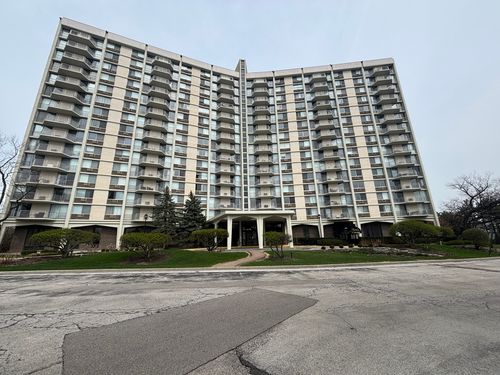 unit-10-40 N Tower Rd, Oak Brook, IL, 60523-1120 | Card Image