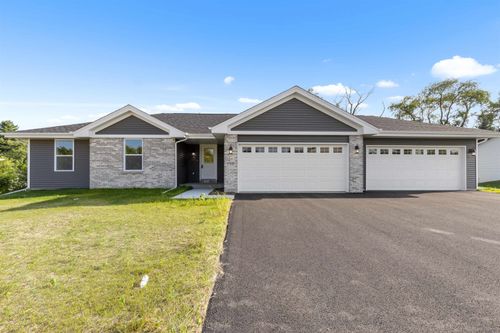 7717 Cherry Hill Rd, CHERRY VALLEY, IL, 61016-9761 | Card Image