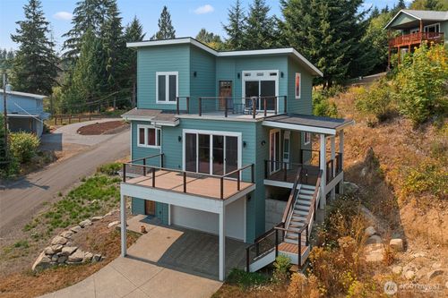 41 N Mardell Ave, Hoodsport, WA, 98548-8902 | Card Image