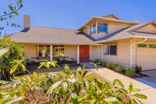121 N Brookshire Ave, Ventura, CA, 93003-2403 | Card Image