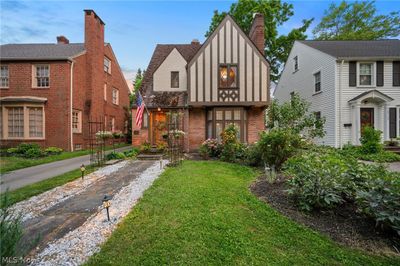 18716 Scottsdale Boulevard, House other with 3 bedrooms, 1 bathrooms and null parking in Shaker Heights OH | Image 3