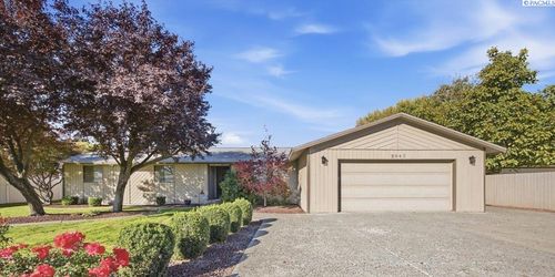 2047 George Washington Way, Richland, WA, 99354-2054 | Card Image