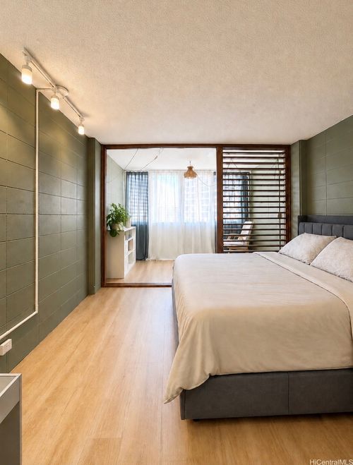 1203c-425 Ena Road, Honolulu, HI, 96815 | Card Image