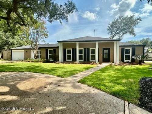 305 Westview Dr, Biloxi, MS, 39531-2613 | Card Image