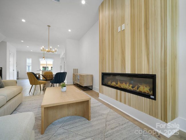 Living Room | Image 18