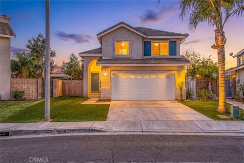 910 Pathfinder Way, Corona, CA, 92878-4646 | Card Image