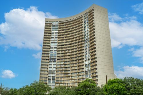 1903-6211 W Northwest Hwy, Dallas, TX, 75225-3426 | Card Image