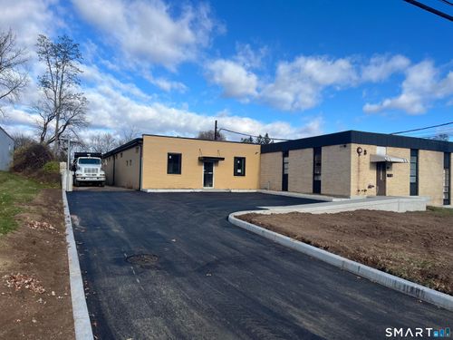 739 N Mountain Rd, Newington, CT, 06111-1424 | Card Image