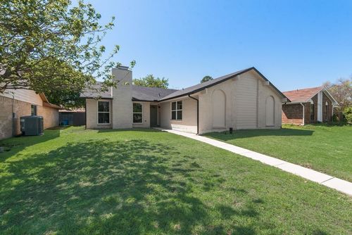 1656 Glenhill Ln, Lewisville, TX, 75077-2729 | Card Image