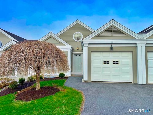 8-8 Saint George Pl, Sandy Hook, CT, 06482-1090 | Card Image