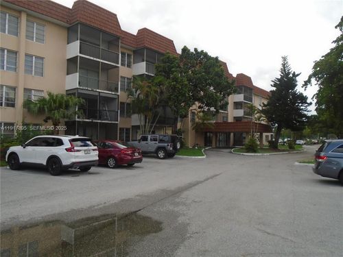 110-4176 Inverrary Dr, Lauderhill, FL, 33319-4535 | Card Image