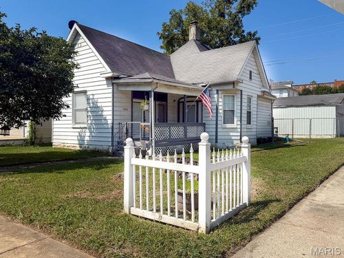 202 E 2nd St, De Soto, MO, 63020-2112 | Card Image