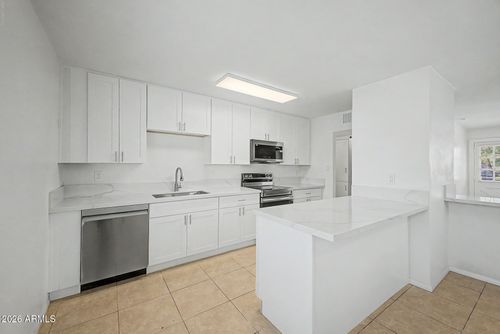 6201 W Citrus Way, Glendale, AZ, 85301 | Card Image