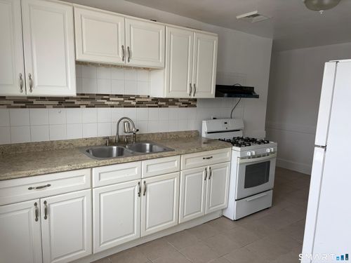 1821 E Main St, Waterbury, CT, 06705-1819 | Card Image