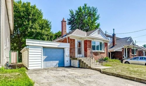 {{alt}} | Card Image