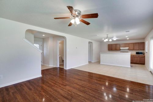 225 Sandy Shl, Boerne, TX, 78006-1973 | Card Image