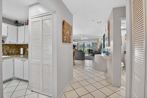 b-7 Southport Ln, Boynton Beach, FL, 33436-6405 | Card Image