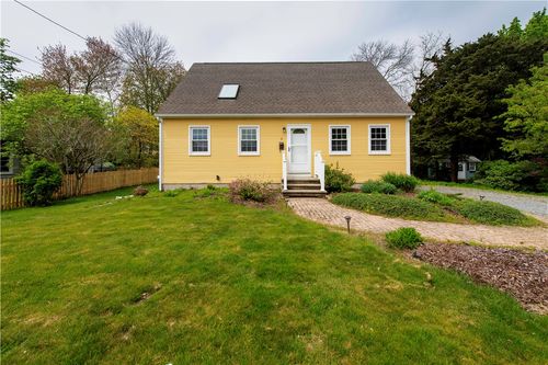 6 Englewood Ct, Warren, RI, 02885-3706 | Card Image