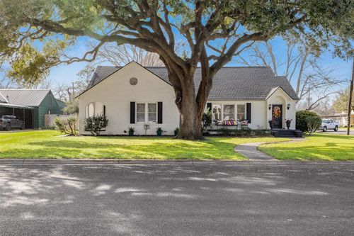 415 N Mechanic St, Weimar, TX, 78962-1629 | Card Image