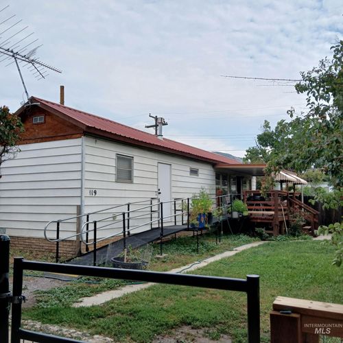 119 W Boise St, Horseshoe Bend, ID, 83629-5047 | Card Image