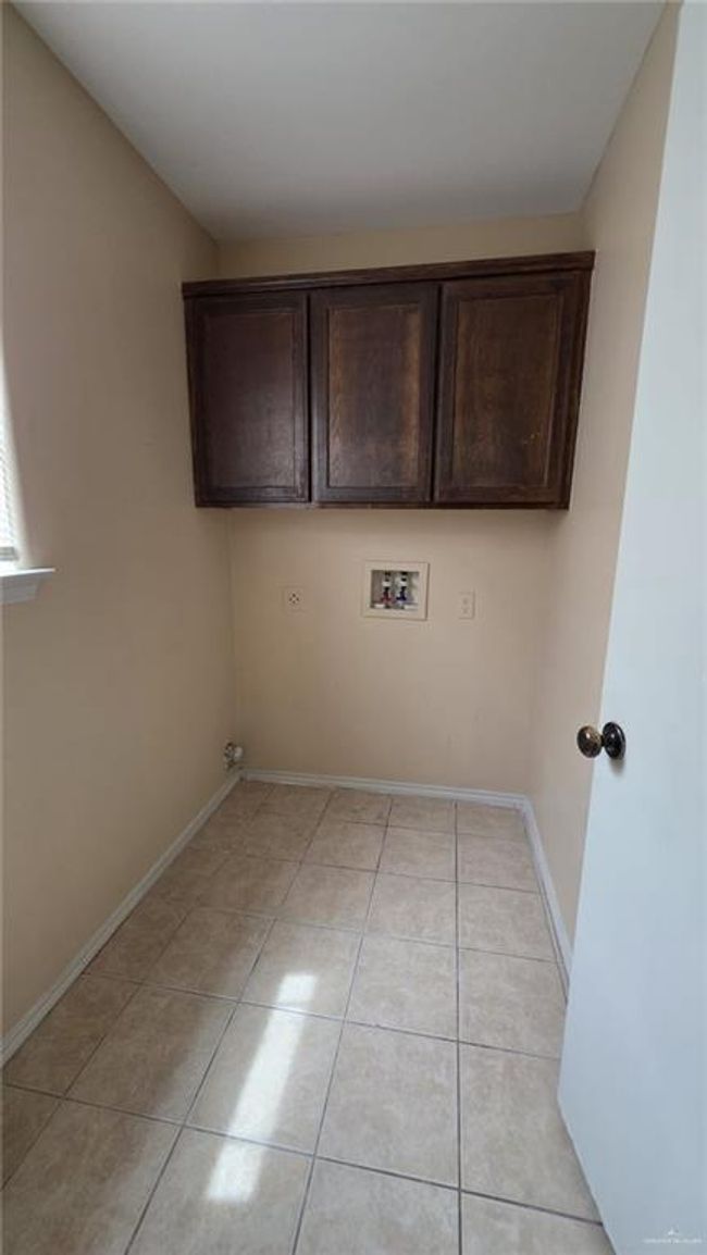 118 E Brazil Ave, Condo with 2 bedrooms, 1 bathrooms and null parking in Hidalgo TX | Image 9
