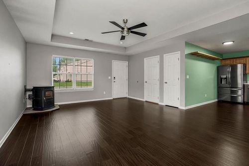 612 Mckenna, Louisburg, KS, 66053-6400 | Card Image
