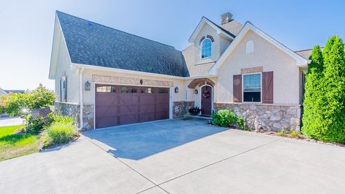 1689 Bald Eagle Cir, Harrisonburg, VA, 22801-8438 | Card Image