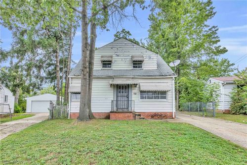 15521 N Lotus Drive, Cleveland, OH, 44128 | Card Image