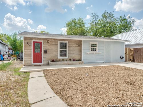210 Venice, San Antonio, TX, 78201-2554 | Card Image