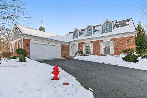 43 Ravenscraig Ln, Inverness, IL, 60067-4882 | Card Image