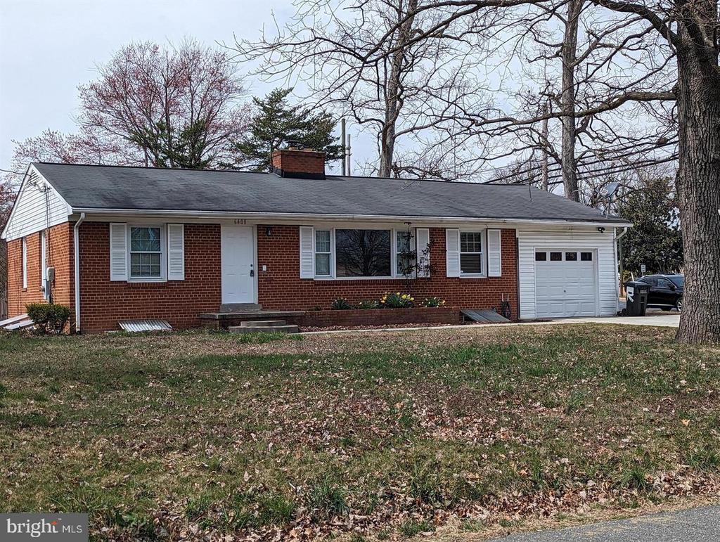 Inwood Dr, Springfield, VA 22150