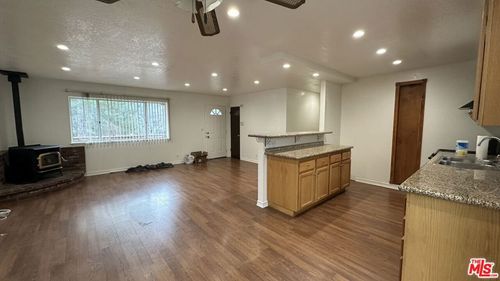 2100 Zermatt Dr, Pine Mountain Club, CA, 93222-4086 | Card Image