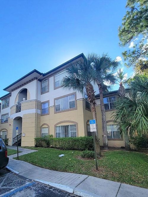 826-17110 Carrington Park Dr, TAMPA, FL, 33647-2632 | Card Image