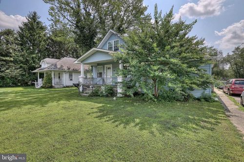 2800 New Falls Rd, Levittown, PA, 19056-3344 | Card Image