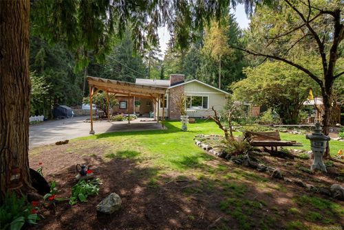 1116 Cheeke Rd, Cobble Hill, BC, V8H0E5 | Card Image