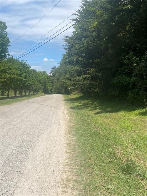 112 Whippoorwill Ln, Pelham, NC, 27311-8251 | Card Image
