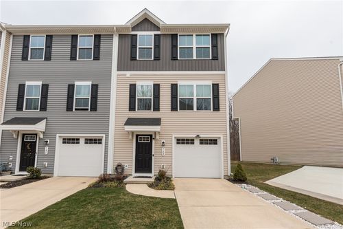 784 Pine Spring Dr, Painesville, OH, 44077-4153 | Card Image