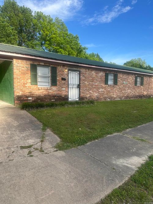 1107 S Cypress St, Pine Bluff, AR, 71603-2765 | Card Image