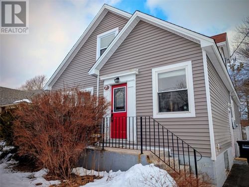 7 Cornwall Heights, St. John's, NL, A1E3G6 | Card Image