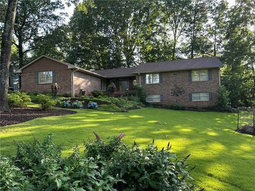 747 Dogwood Cir, Norcross, GA, 30071-2122 | Card Image