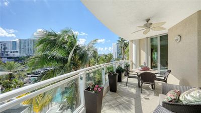 404 - 990 Blvd Of The Arts, Condo with 2 bedrooms, 3 bathrooms and null parking in Sarasota FL | Image 2