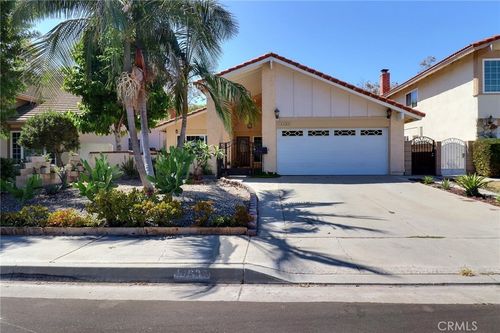14605 Seron, Irvine, CA, 92606 | Card Image