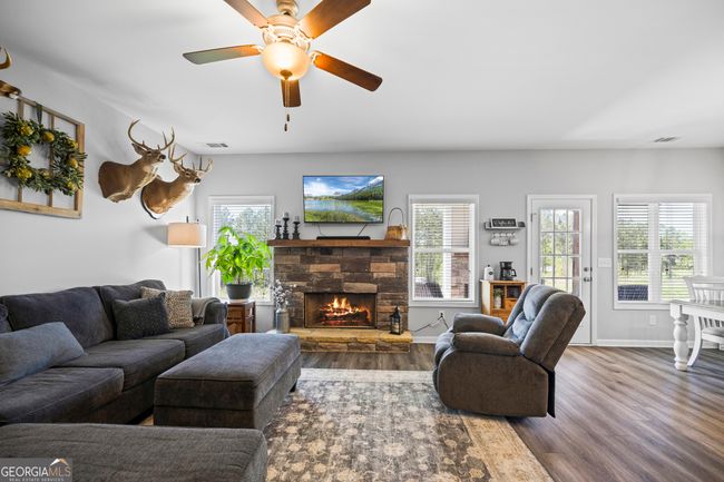360 May Ln, House other with 4 bedrooms, 4 bathrooms and 2 parking in Carnesville GA | Image 14