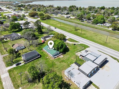 810 Miller Rd, Anahuac, TX, 77514 | Card Image